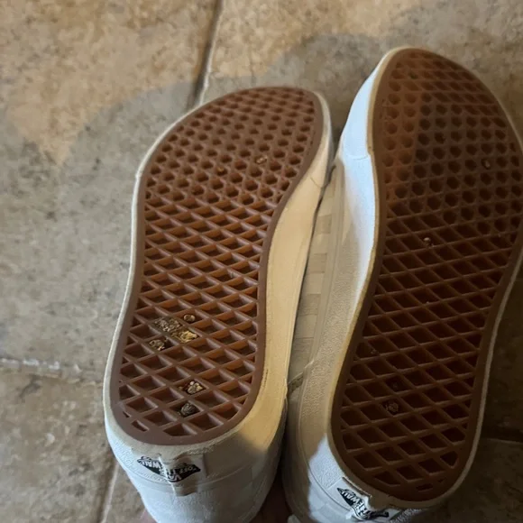 Vans Off-White Checkered Sneakers - Picture 5 of 6